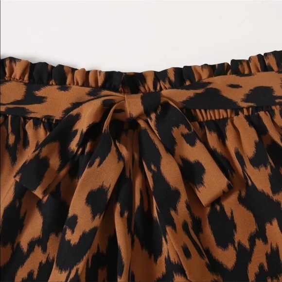 Leopard Shorts - Picture 4 of 4